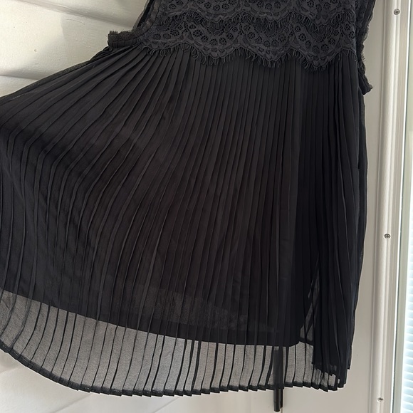 Ann Taylor LOFT Pleated Black Lace Top - Picture 4 of 6